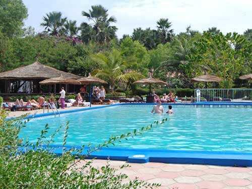 Holiday Beach Club Kololi Exterior photo