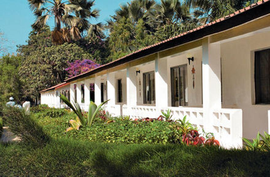 Holiday Beach Club Kololi Exterior photo