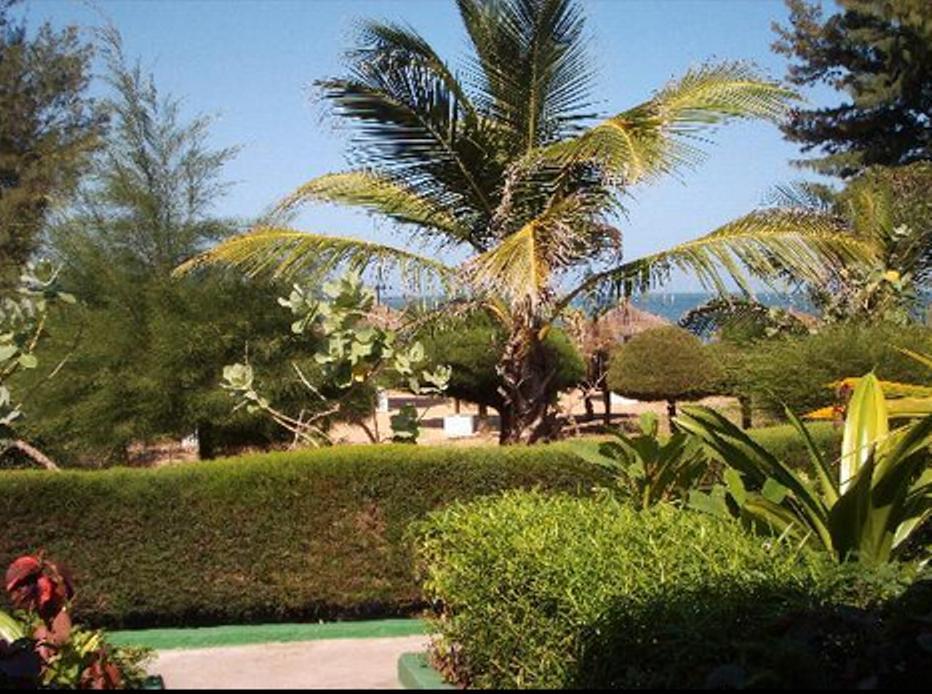 Holiday Beach Club Kololi Exterior photo